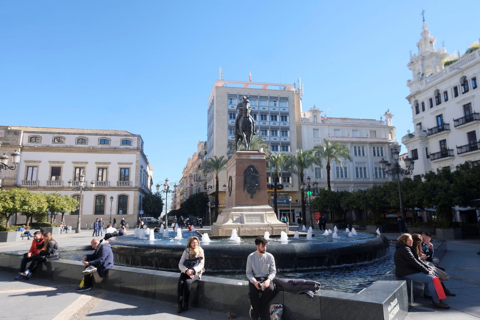 Fuente de la plaza de las Tendillas. Fuente de la plaza de las Tendillas.