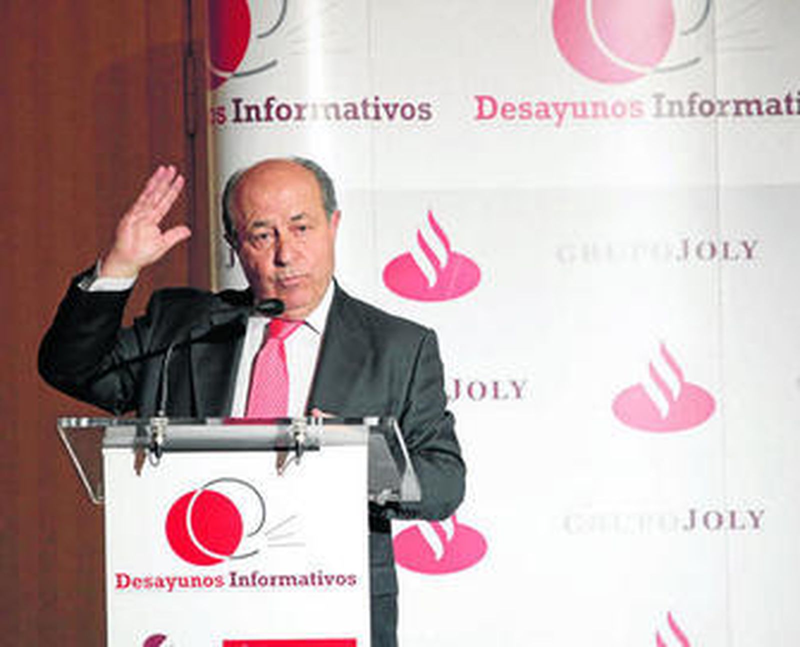 El alcalde, durante su intervención en el desayuno informativo de Grupo Joly y Banco de Santander.
