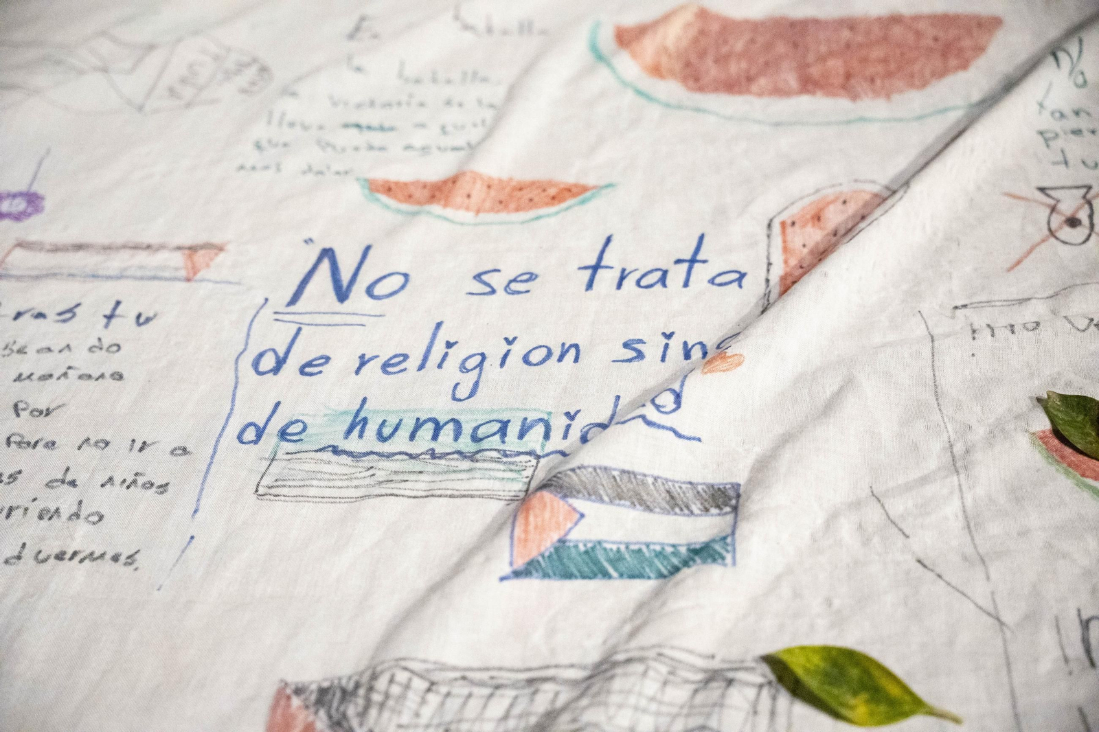 La Plataforma Almería por Palestina se manifiesta por la situación en Gaza, en imágenes