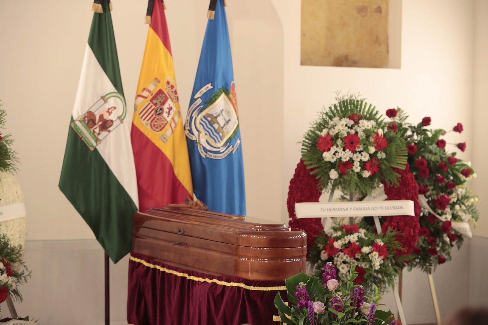 Capilla ardiente de Pepe Oneto en San Fernando