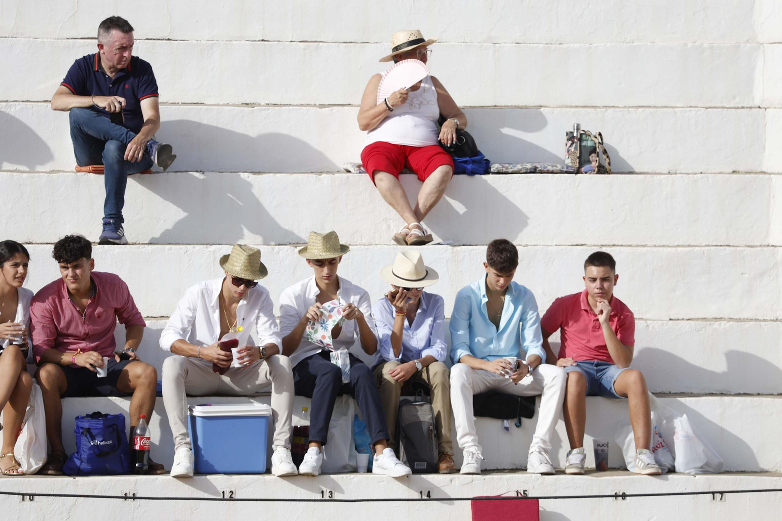 Búscate en la plaza de toros de San Roque durante la corrida de la Feria