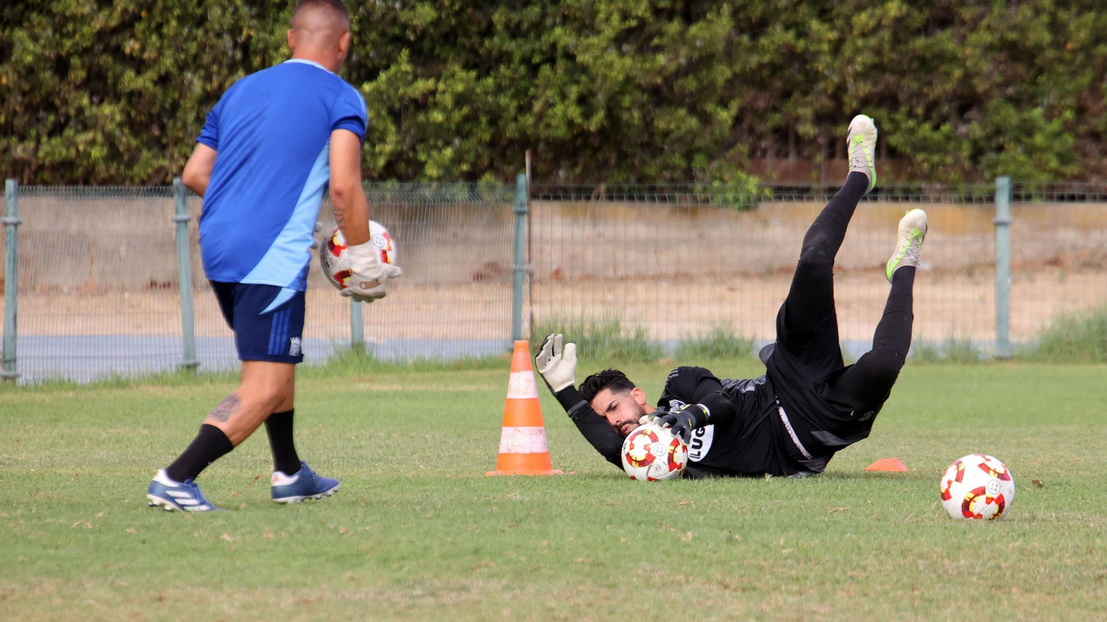 Imágenes del entrenamiento del Xerez CD en el 'Pepe Ravelo' de Chapín