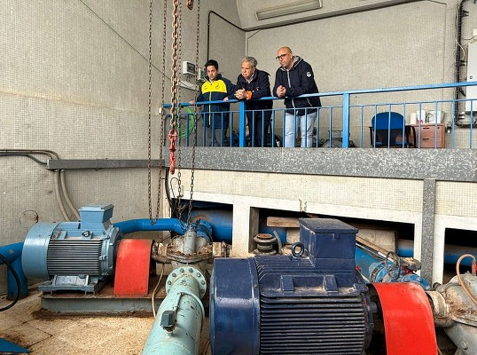 Imagen de archivo del a visita del persidente de la Diputación a Iznájar.