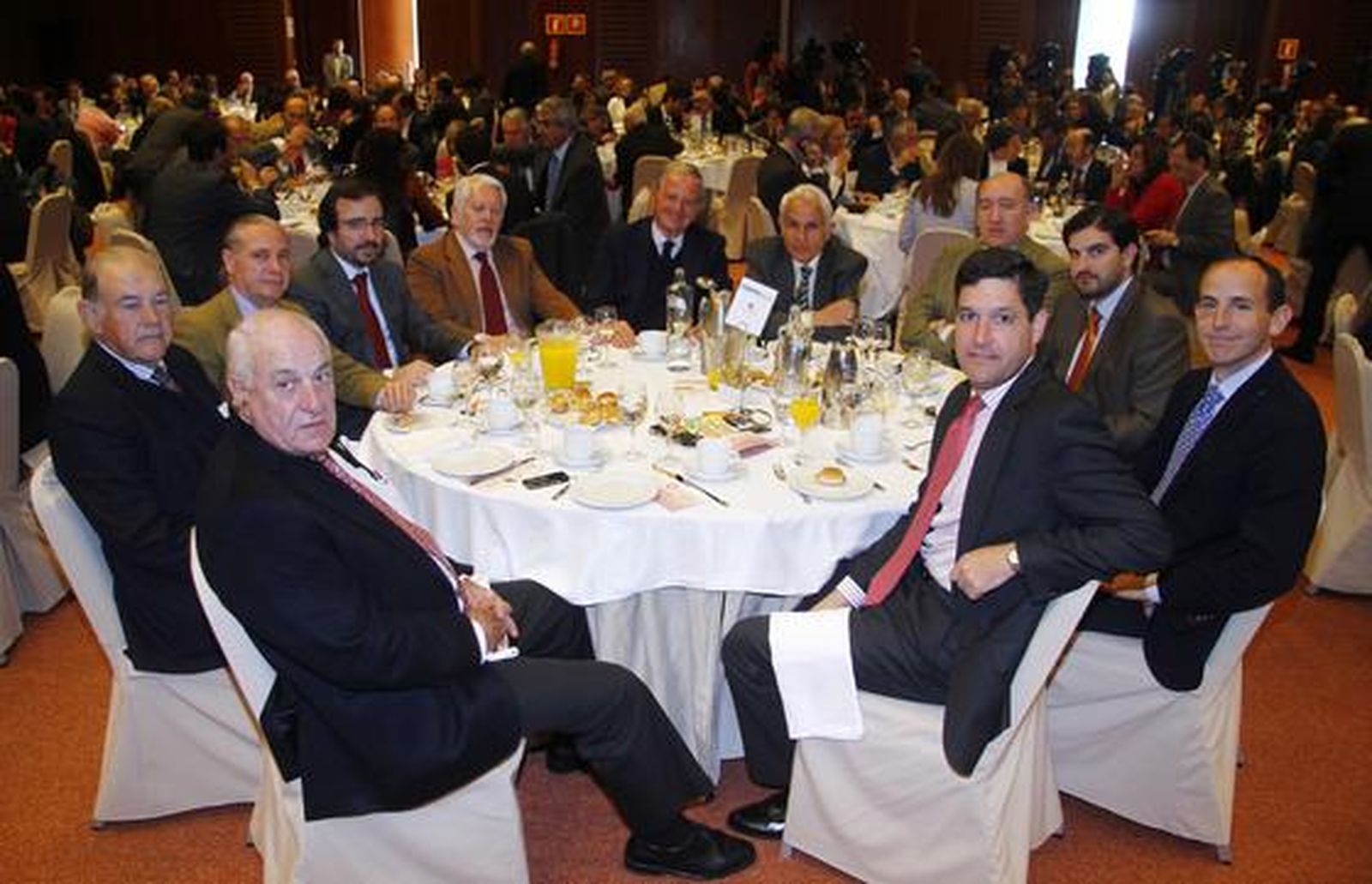 Juan Ramón Guillén, José Bohórquez, Leonardo Rodríguez de la Borbolla, Arturo Coloma, Francisco Ballester, José Gandía, Antonio Pascual,  Antonio García de Castro, Jorge Romero, Leopoldo Parias y Javier Gonzalo.   

Foto: Juan Carlos Vazquez y Victoria Hidalgo