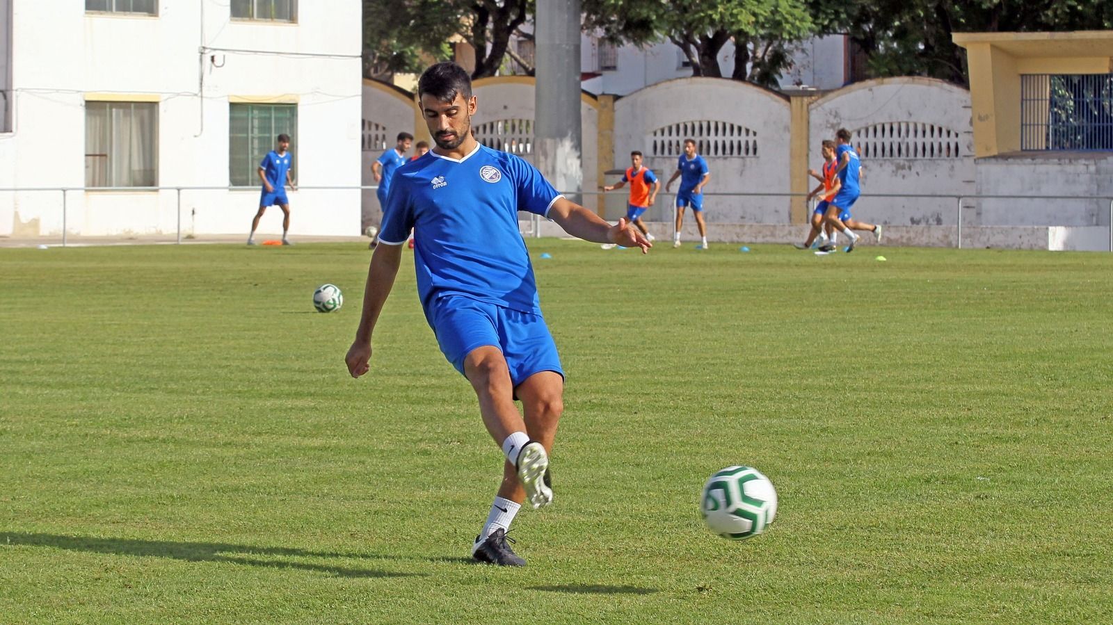 Adri Rodríguez, en el entrenamiento del pasado viernes en La Juventud.