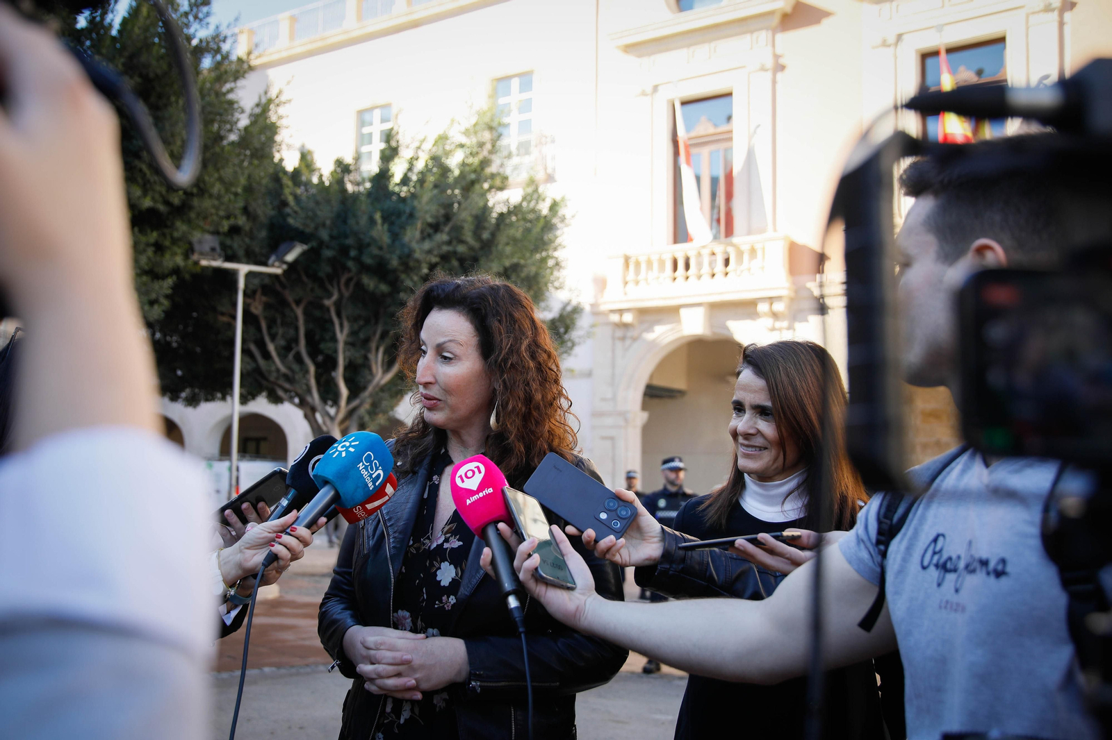 Presentación vehículos y motos policía local en imágenes