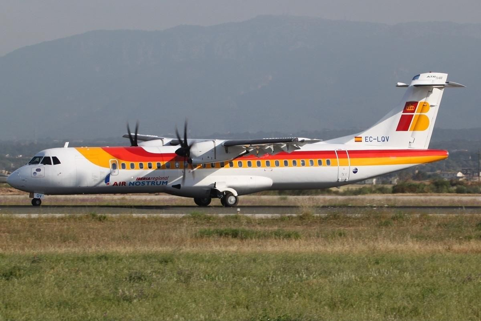 Un avión ATR-72 600 como el que cubre la ruta Granada-Melilla