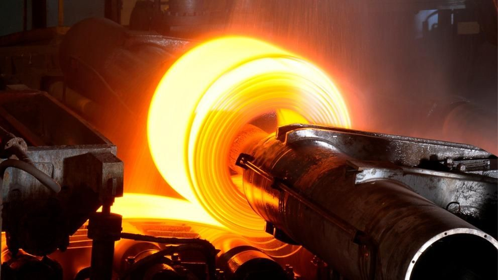 Producción de láminas de acero en una factoría