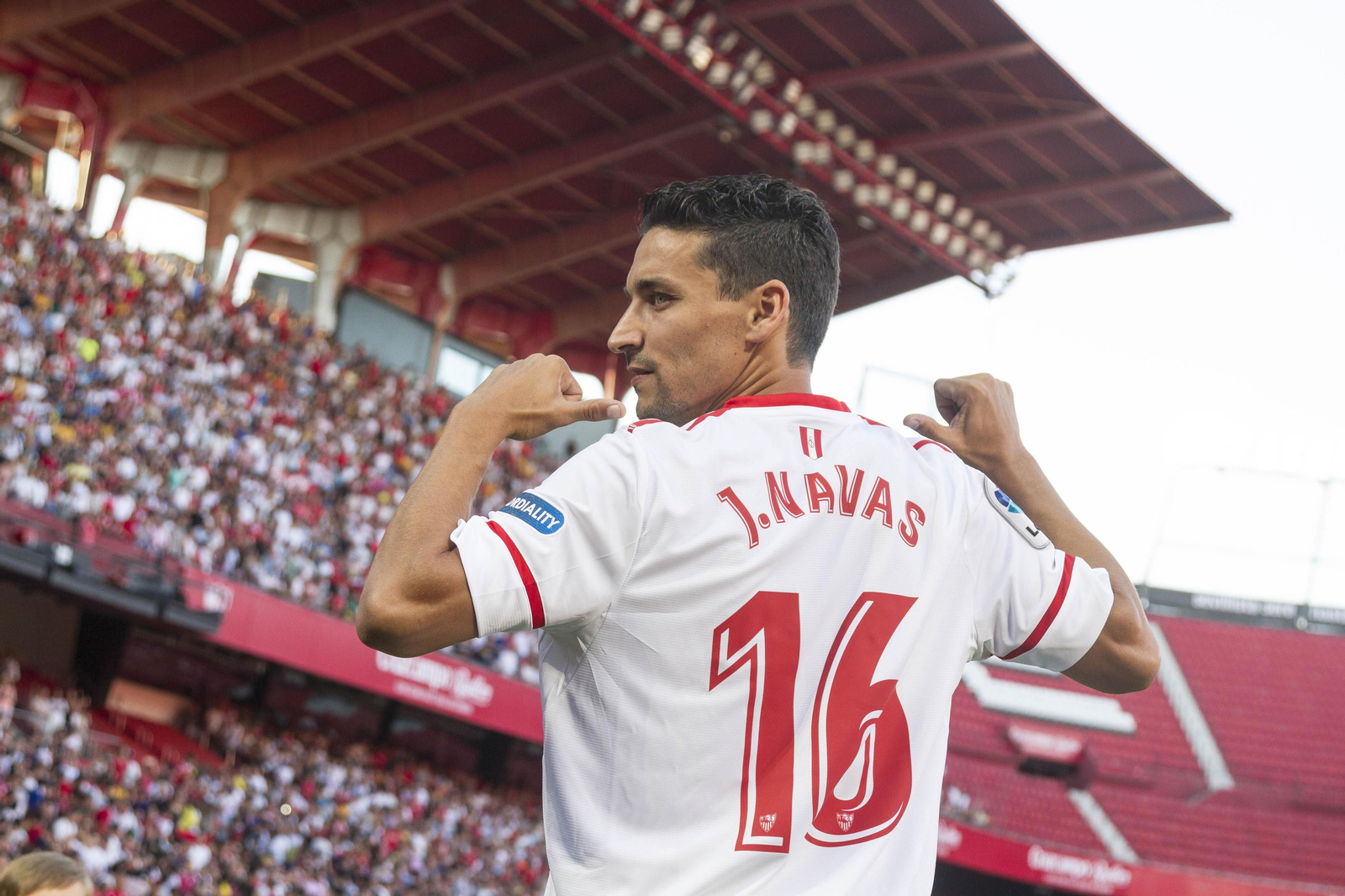 La presentación de Jesús Navas, en imágenes