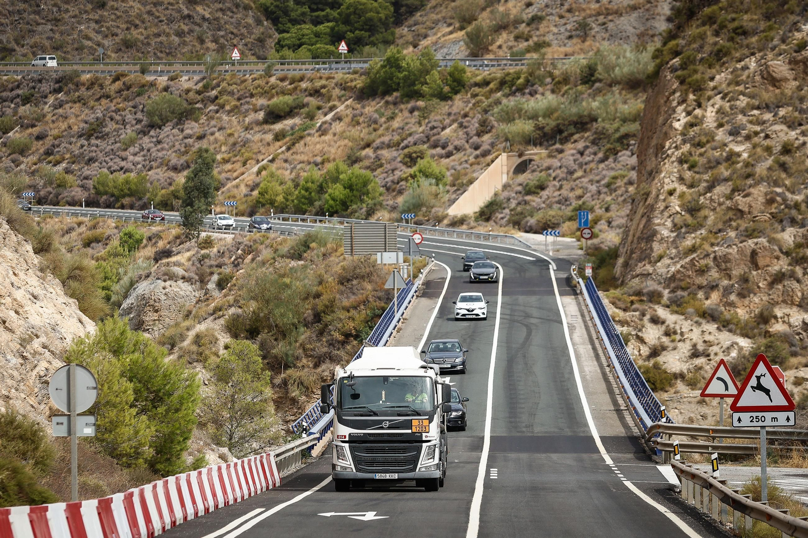 Fotos: así ha ido el primer día de cortes en la autovía A-44 de la Costa de Granada