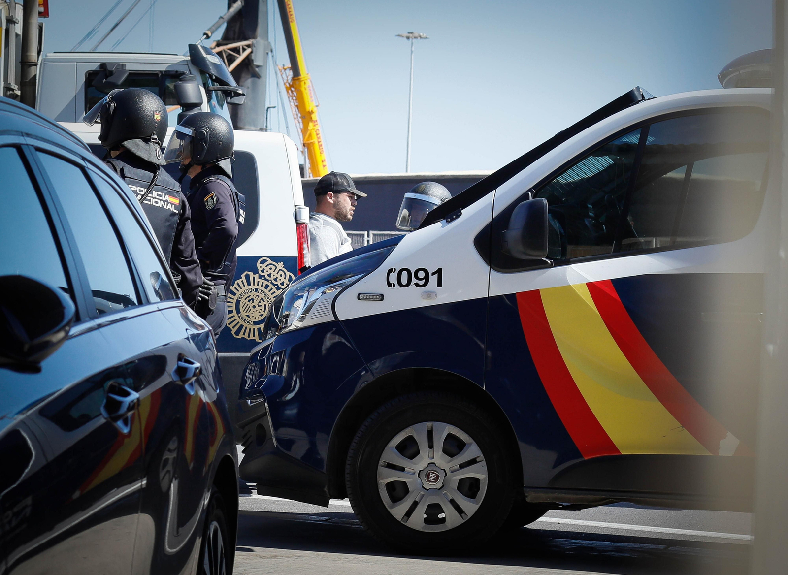 Los agricultores colapsan el puerto de Almería