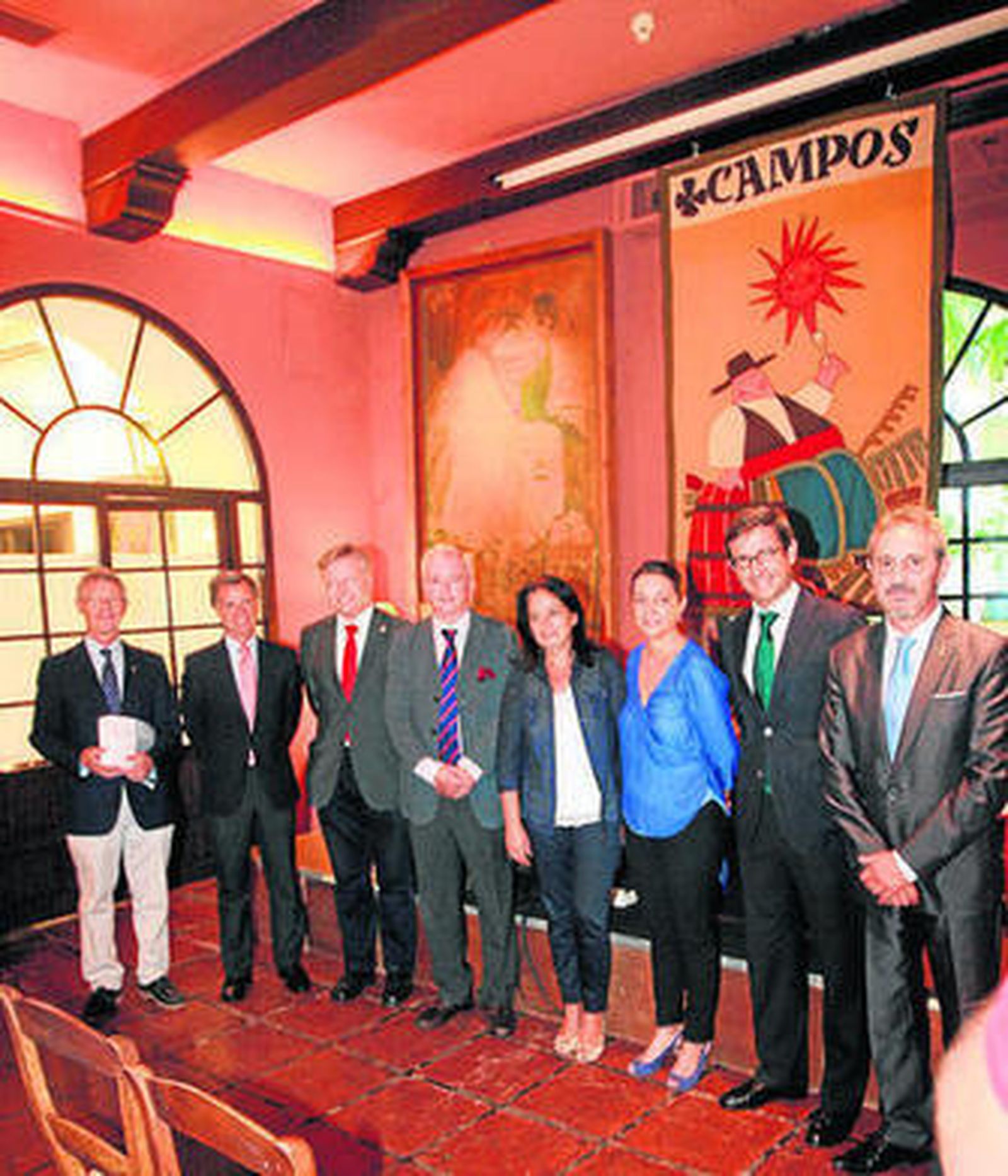 Asistentes a la presentación de las actividades culturales.