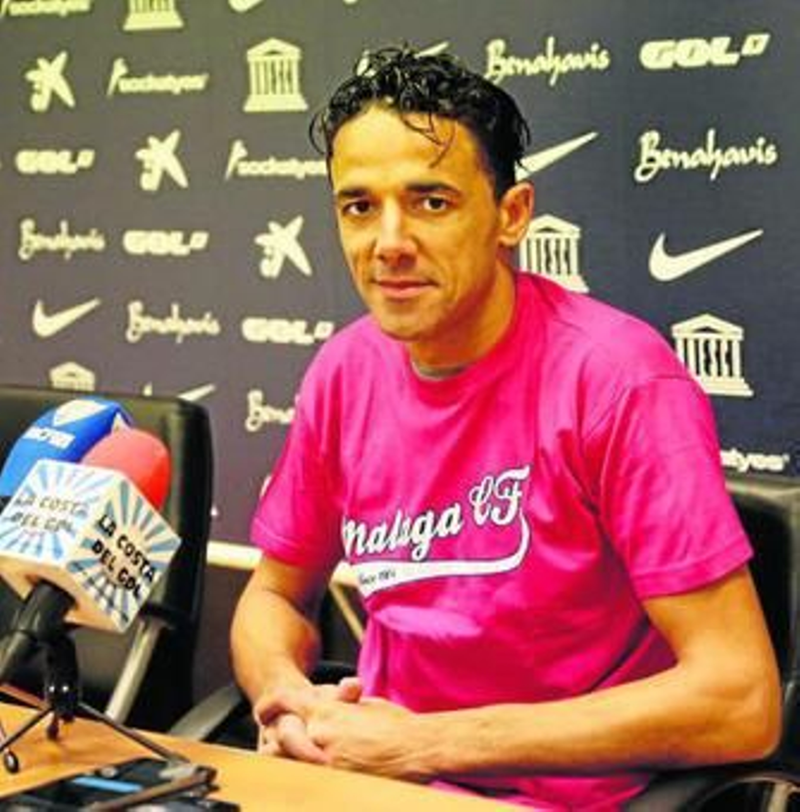 Weligton, ayer, en la sala de prensa del estadio de atletismo.