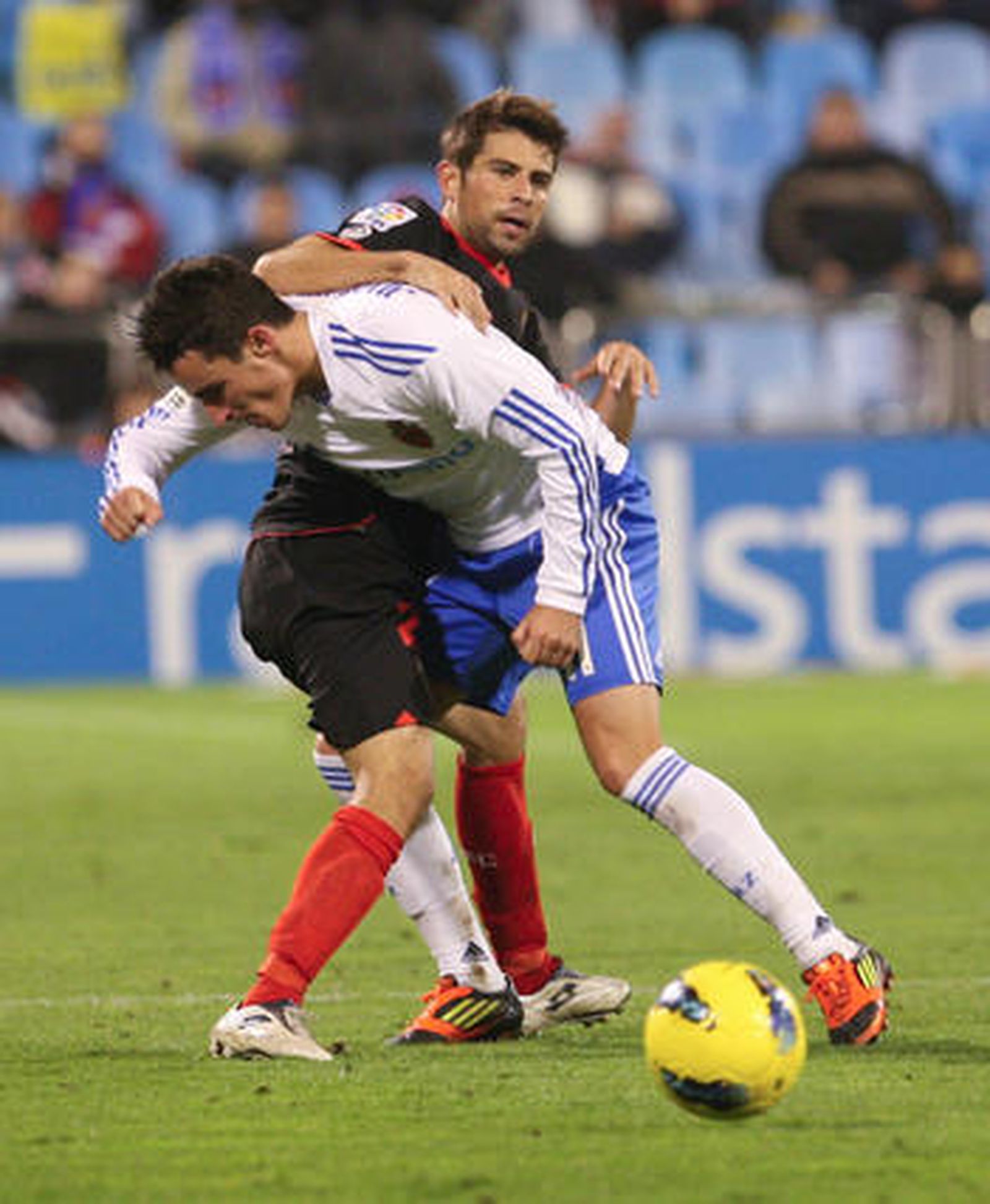 El Sevilla rompe su mala racha al vencer al Zaragoza fuera de casa (0-1). / EFE