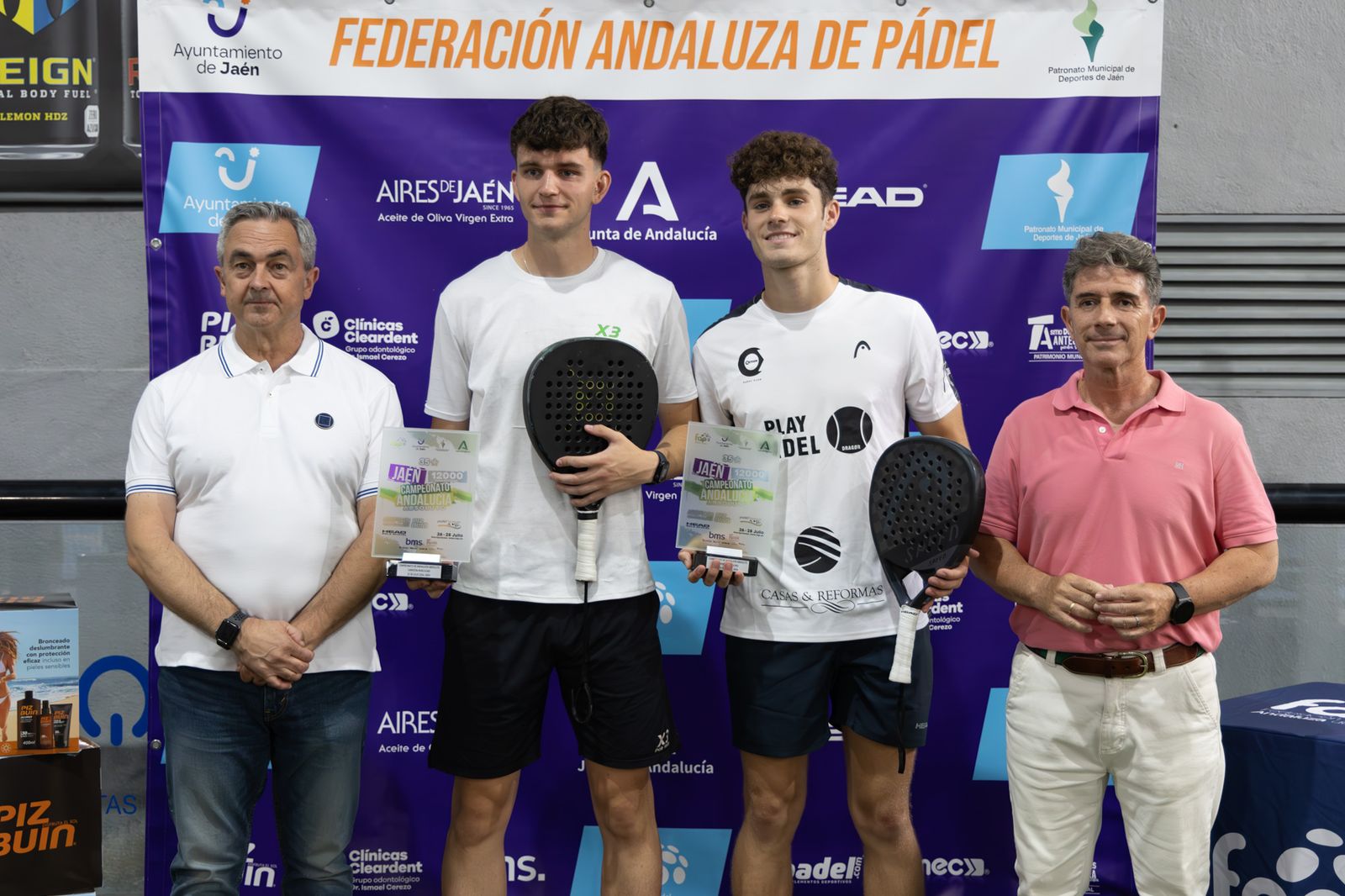 Las finales y la entrega de premios del Campeonato de Andalucía de pádel, en imágenes