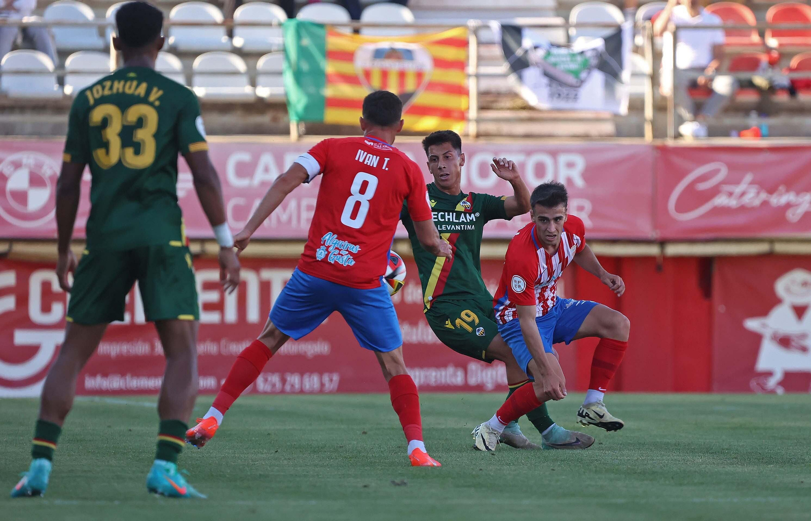 Las mejores fotos del Algeciras - Castellón de Primera RFEF