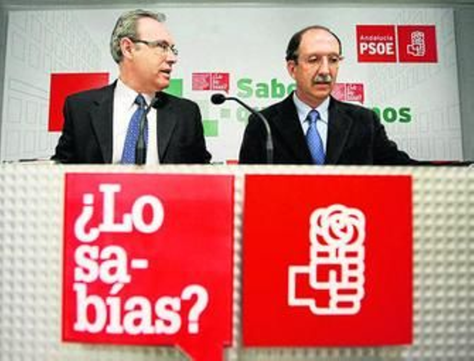 Juan Pablo Durán junto a Francisco García, ayer durante la presentación de la campaña.