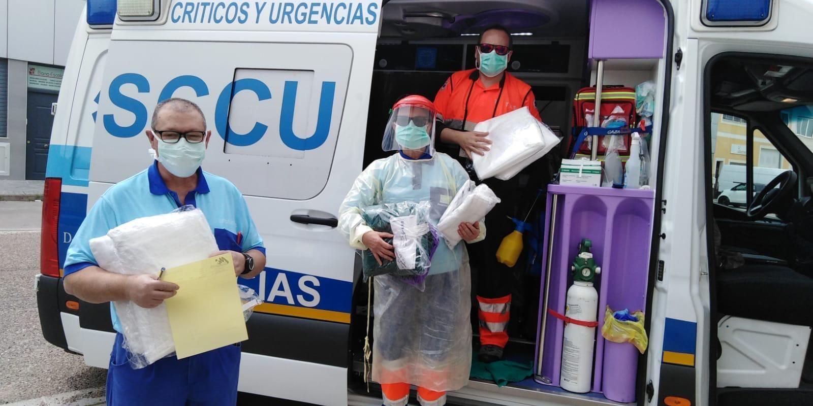 Entrega de mascarillas elaboradas por Costurera Solidaria Córdoba.