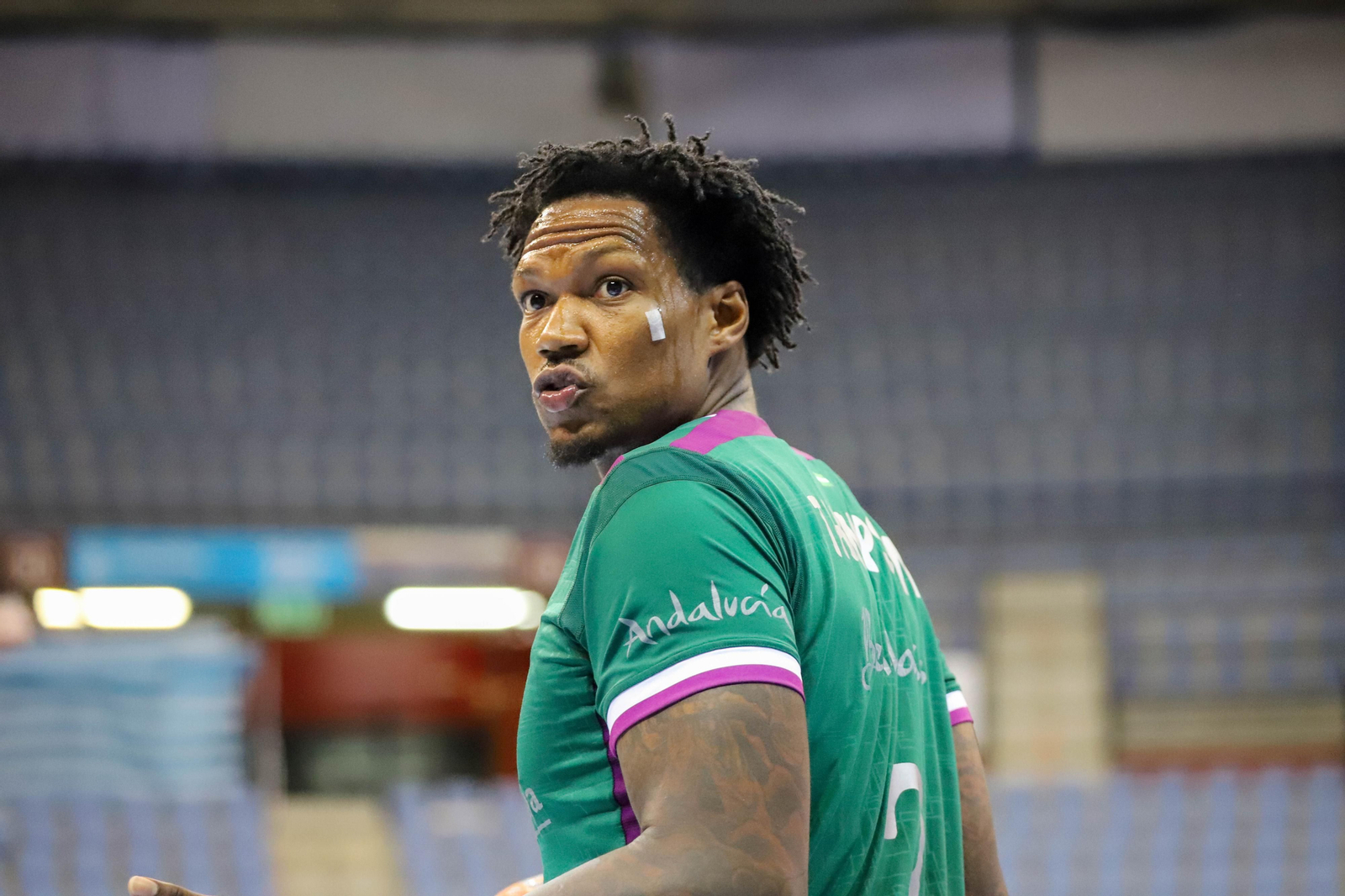Deon Thompson, en uno de sus últimos partidos con el Unicaja. Deon Thompson, en uno de sus últimos partidos con el Unicaja.