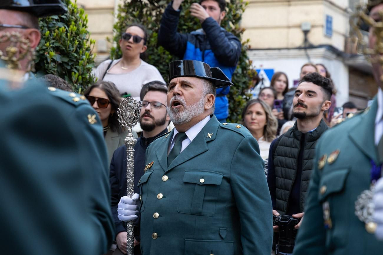 Las cofradías de la Vera Cruz, Expiración y Gran Poder lucen sus cortejos en la calle