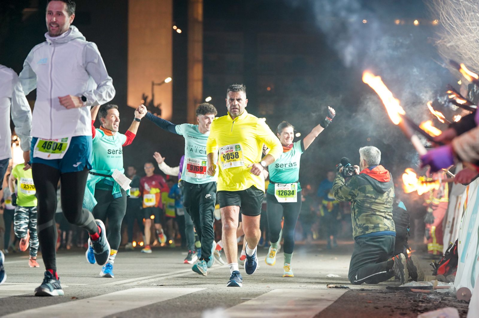 En imágenes: búscate en tu llegada a meta de la Carrera de San Antón 2026 (12)