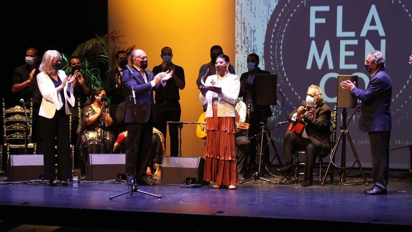 Las fotos de la entrega de la Palma de Plata a Manuela Carrasco