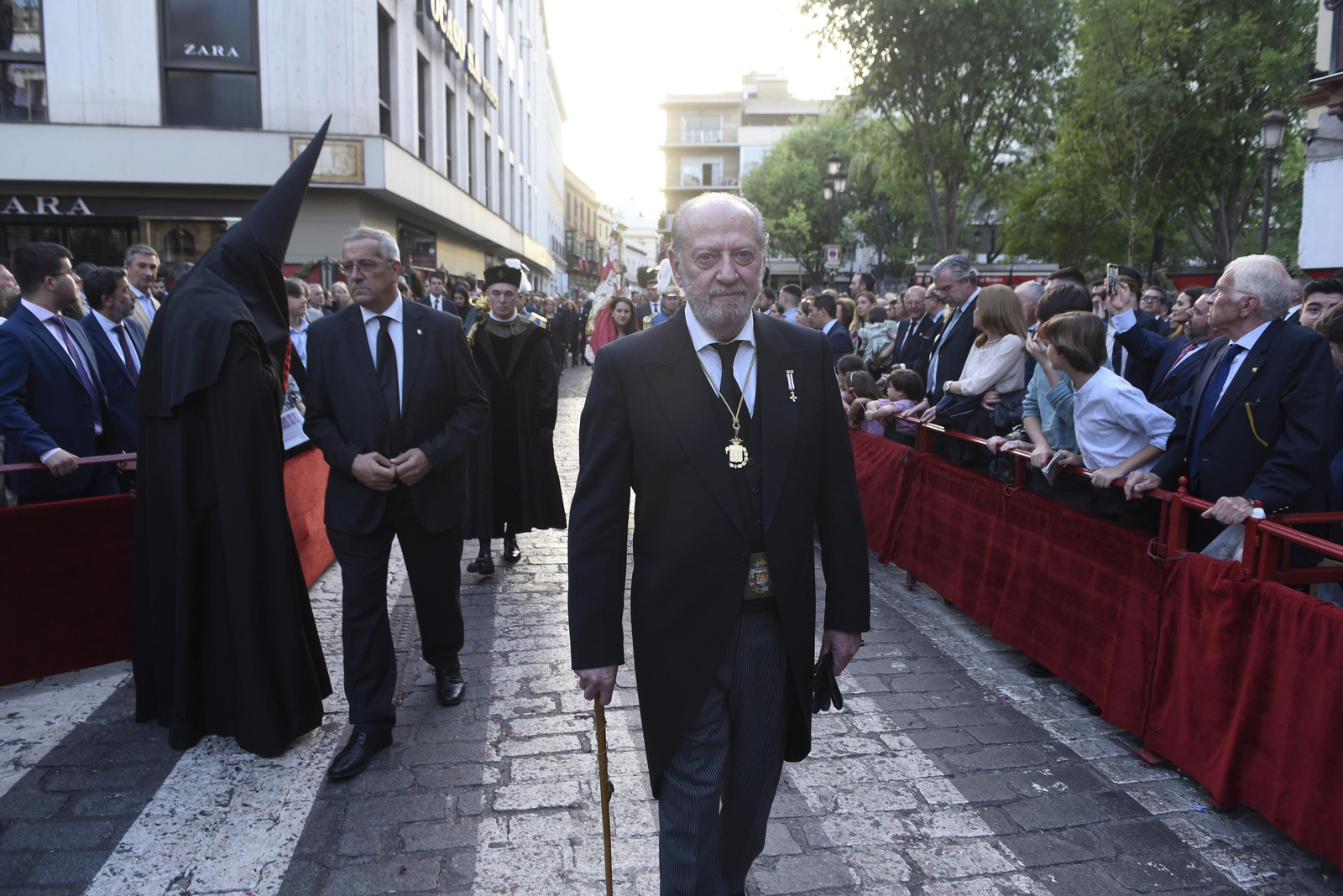 Las imágenes del Santo Entierro Grande por la Campana