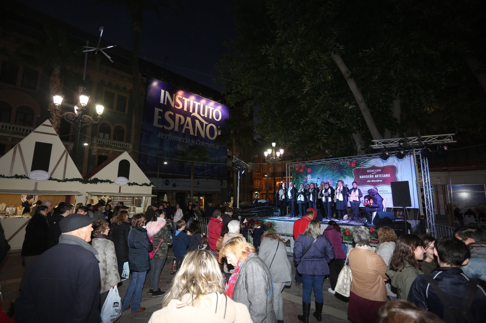 Imágenes del Coro Lazareto en la Plaza de las Monjas