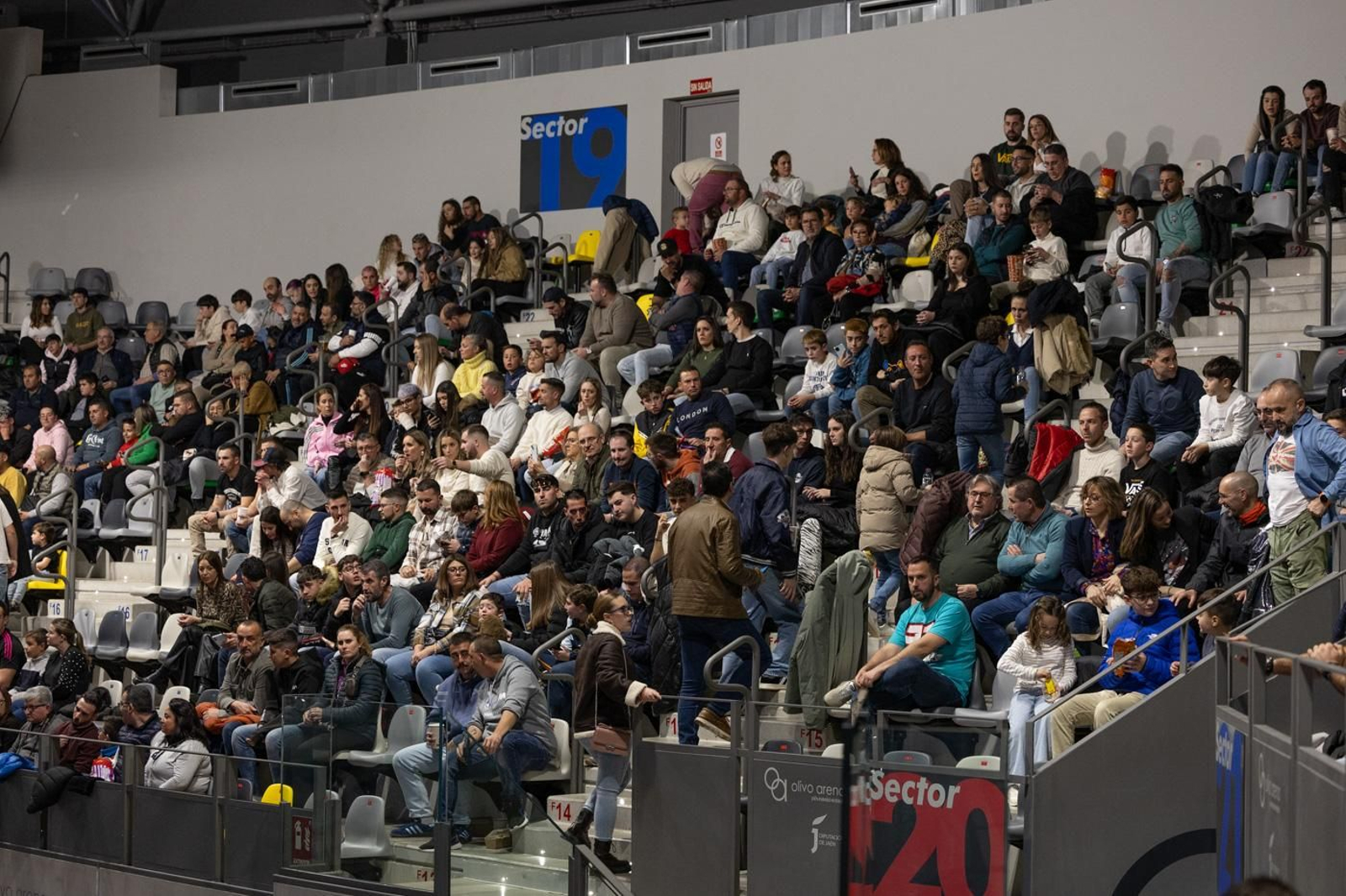 En imágenes: el Soloflow Freestyle enamora en Jaén con acrobacias y espectáculo en estado puro