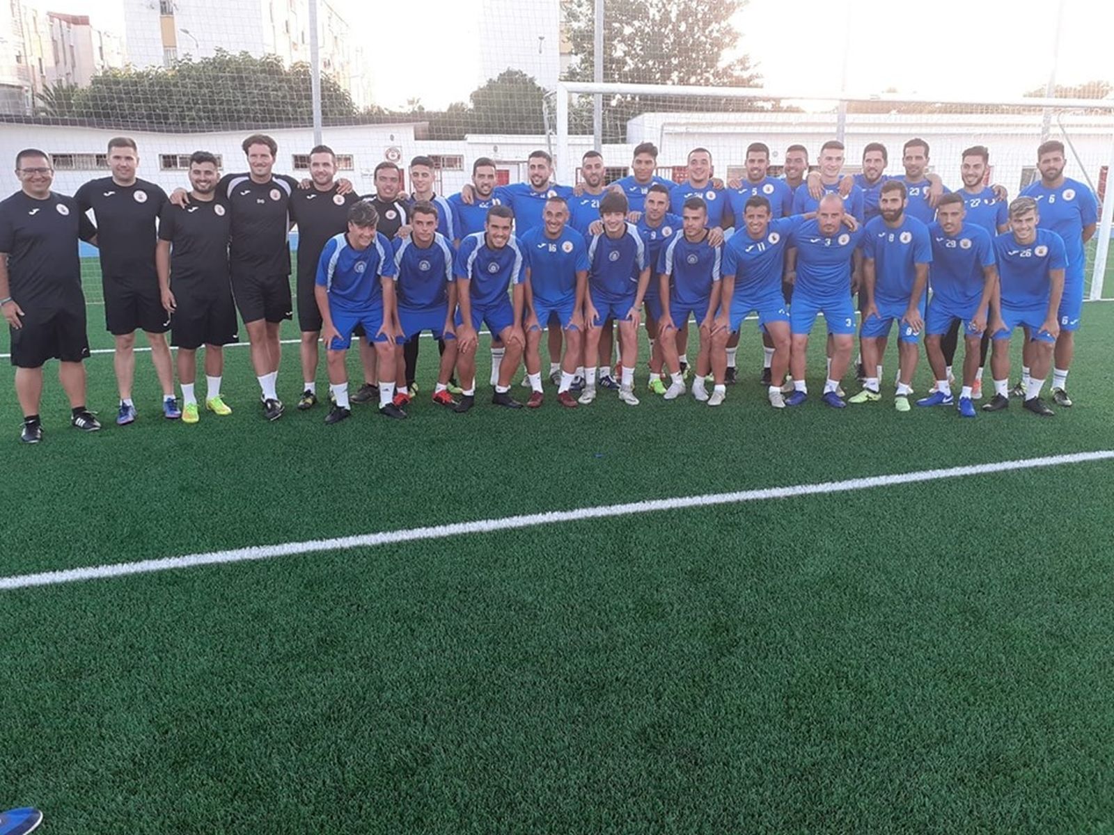 La plantilla del San Roque, el rival este martes de la Balona.