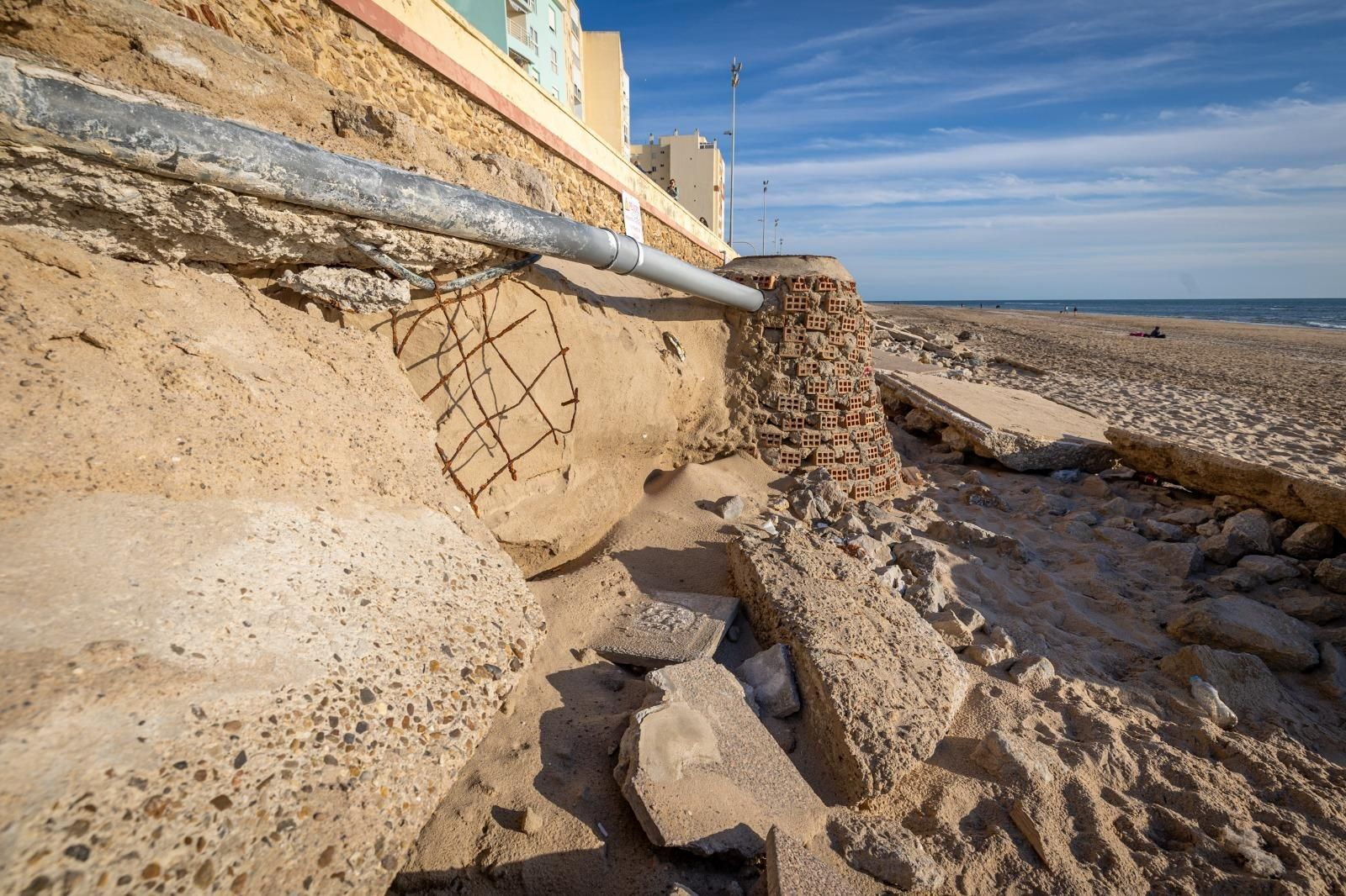 Las imágenes del lamentable estado de este tramo de la Playa Victoria