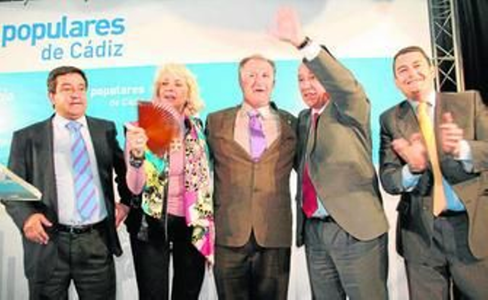 Loaiza, Martínez, Gil, Arenas y Sanz durante la presentación de la candidatura electoral del PP de Tarifa.