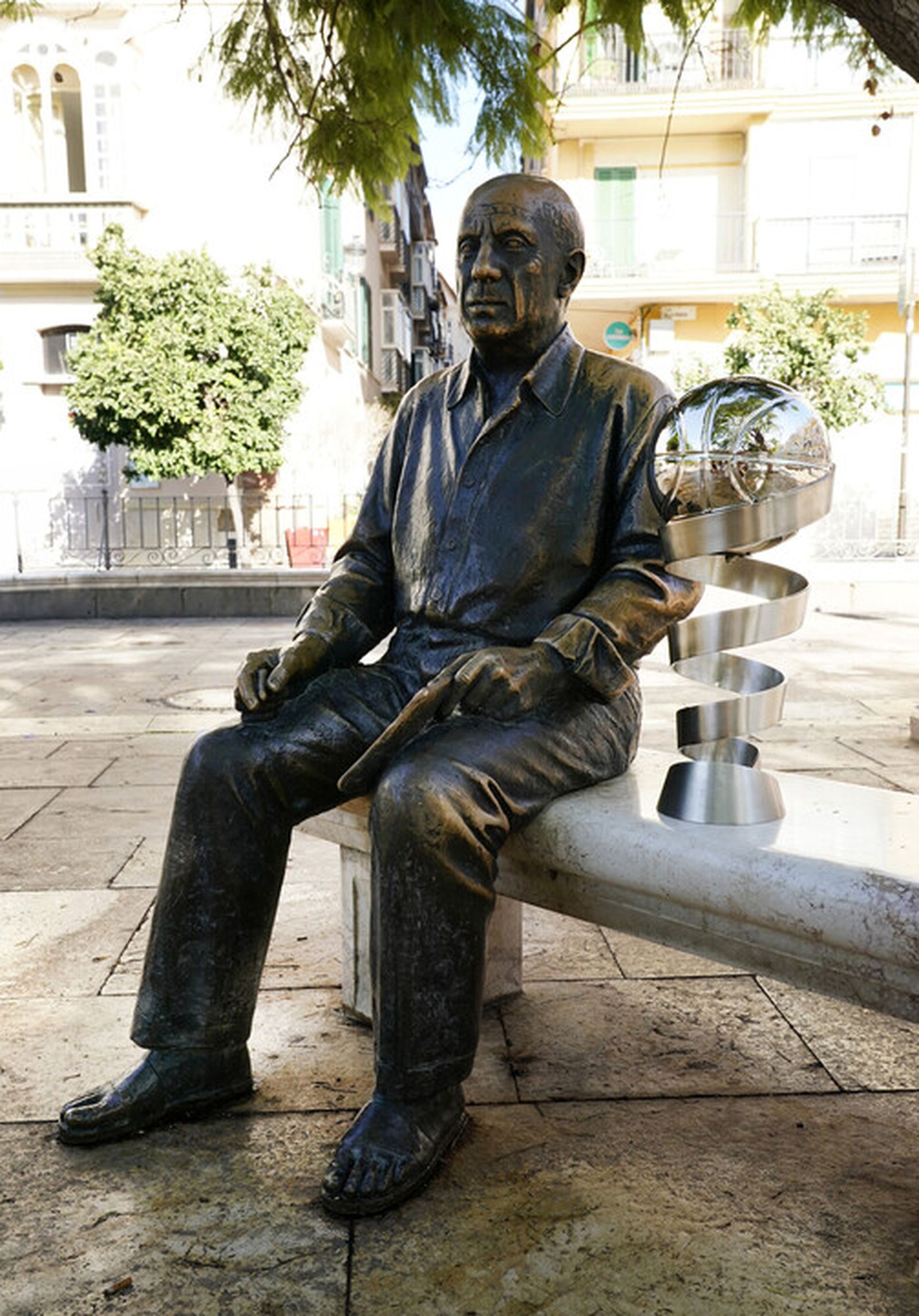 El trofeo de la Supercopa ACB se deja ver por Málaga