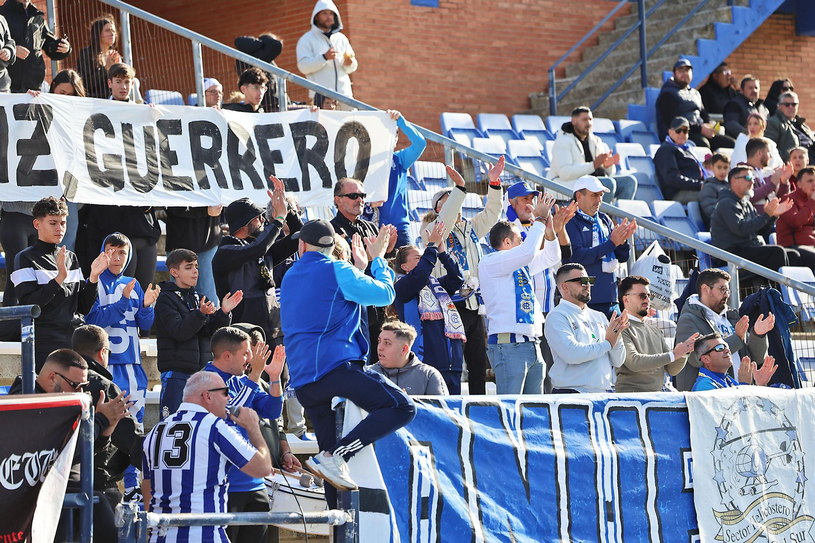 Búscate en las gradas en el Nuevo Colombino en el Recreativo de Huelva - Atlético Antoniano