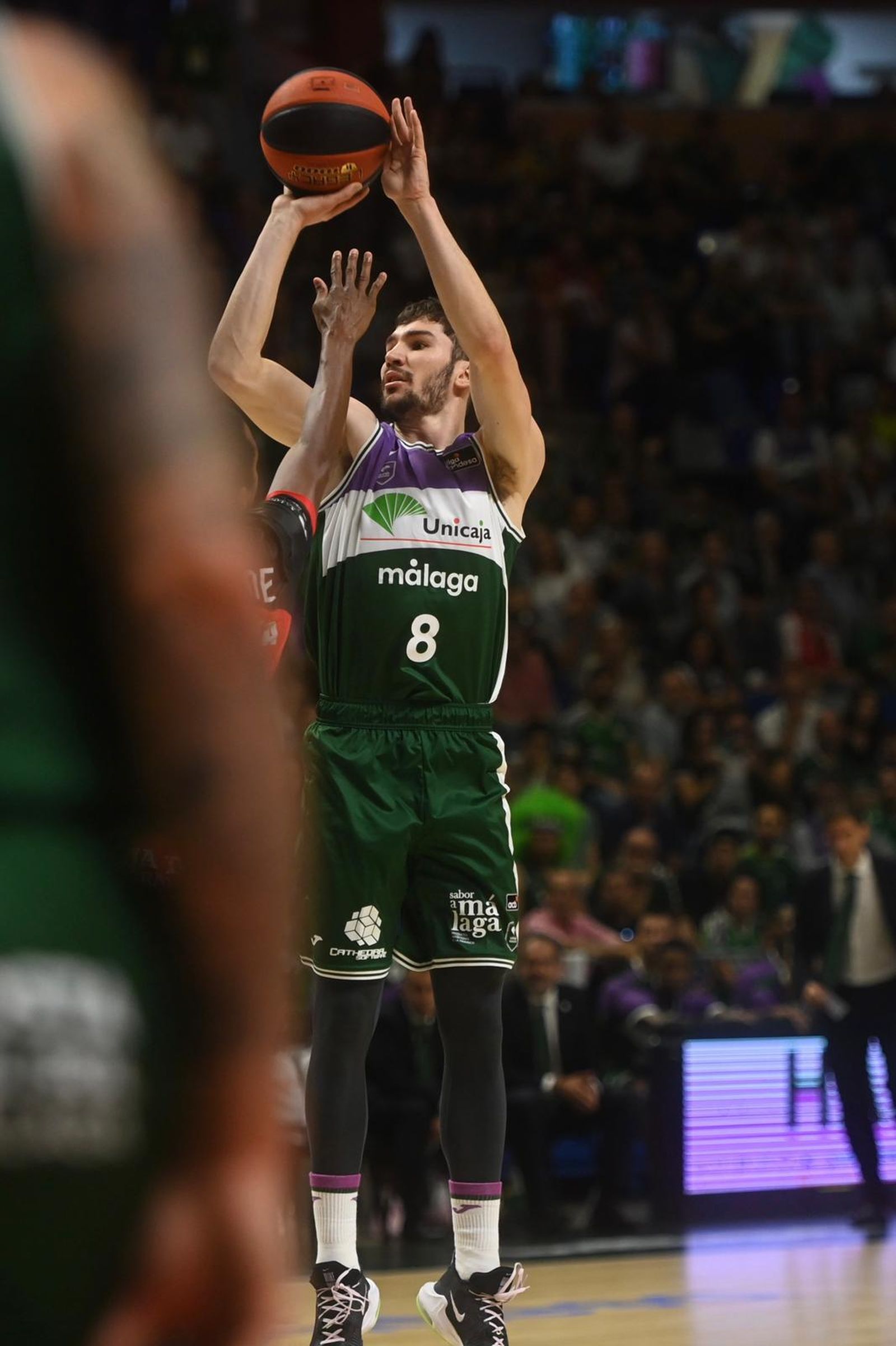 Brizuela ejecutando un lanzamiento.