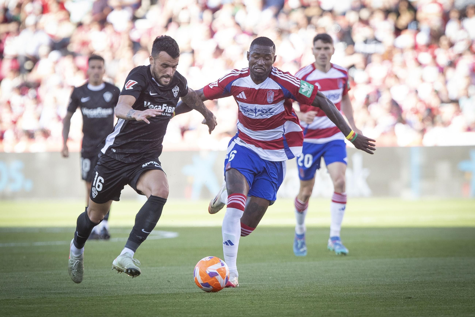 Las imágenes del partido Granada CF-Elche
