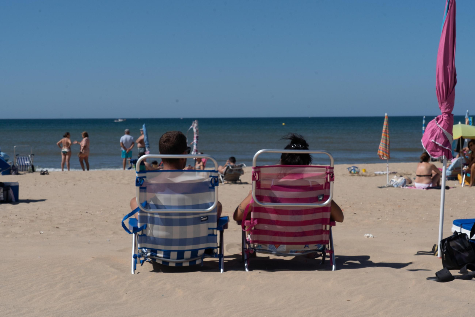 La Playa de la Bota este domingo, soleada, viva&nbsp;y&nbsp;con&nbsp;brisa