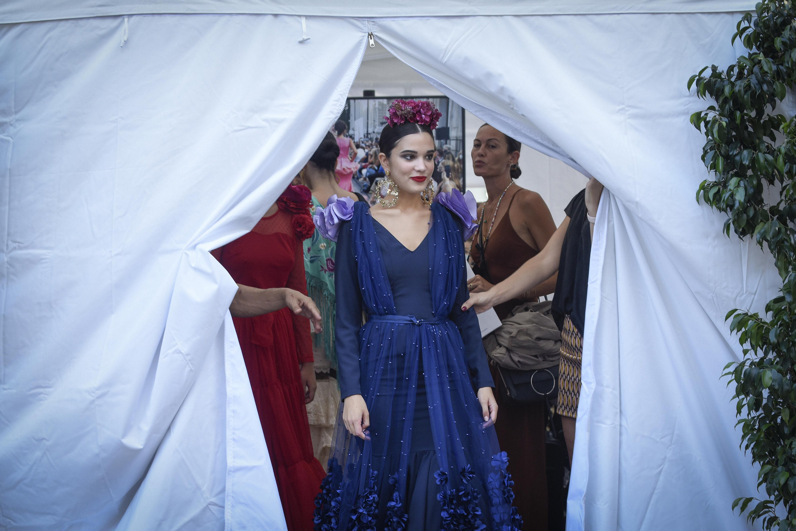 El desfile de moda flamenca de la Avenida de la Constitución, en imágenes