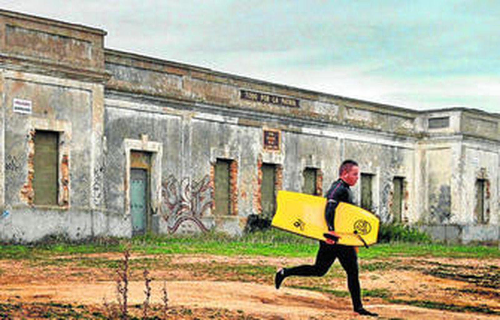 Imagen del antiguo cuartel de la Loma del Puerco.