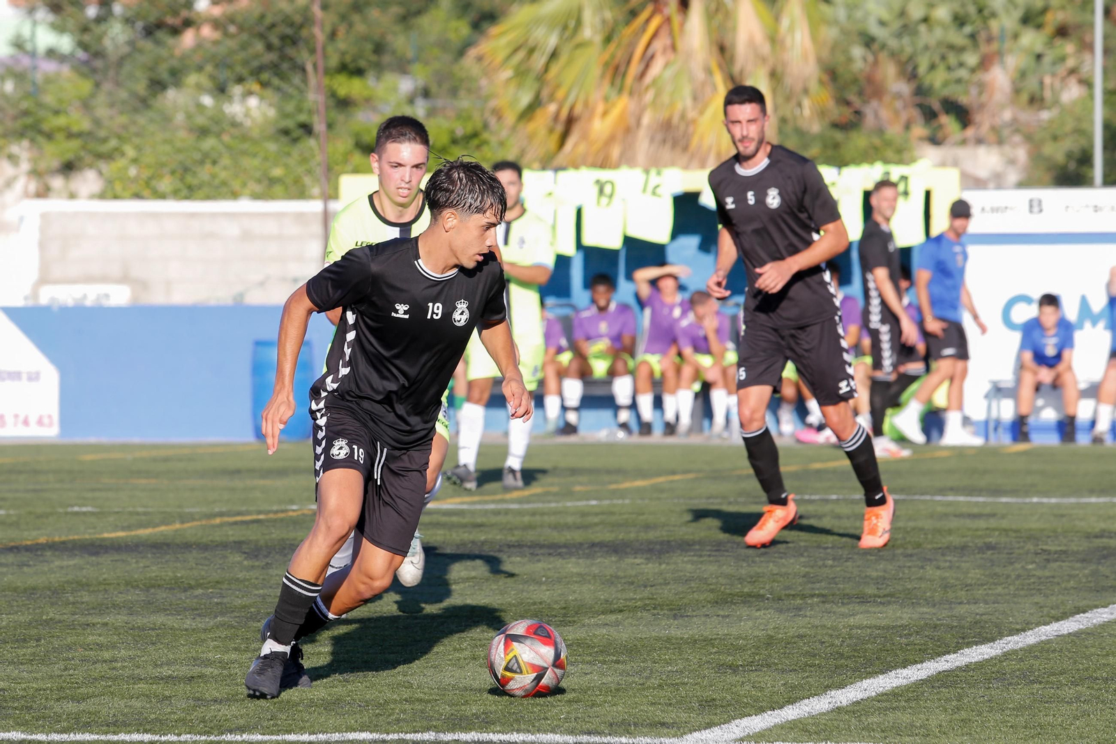 Las fotos del amistoso Balompédica-Balona B