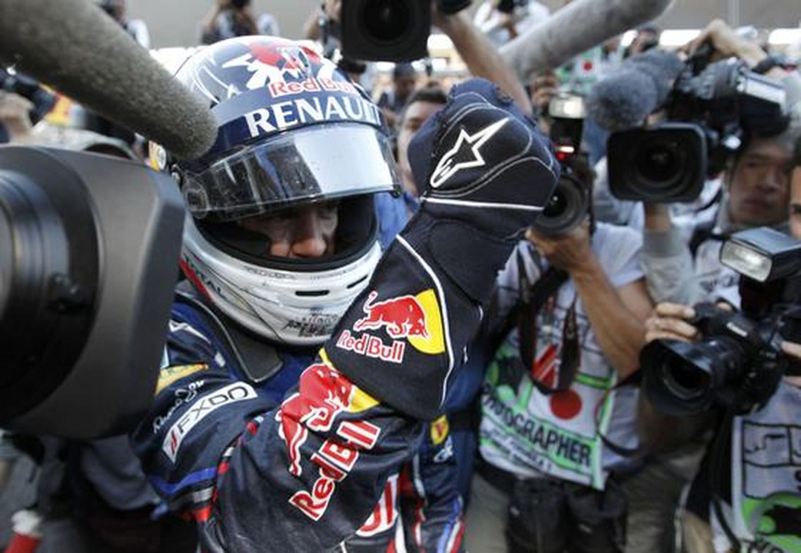 Sebastian Vettel gana en Suzuka su segundo mundial a cuatro carreras del final del campeonato. / Reuters