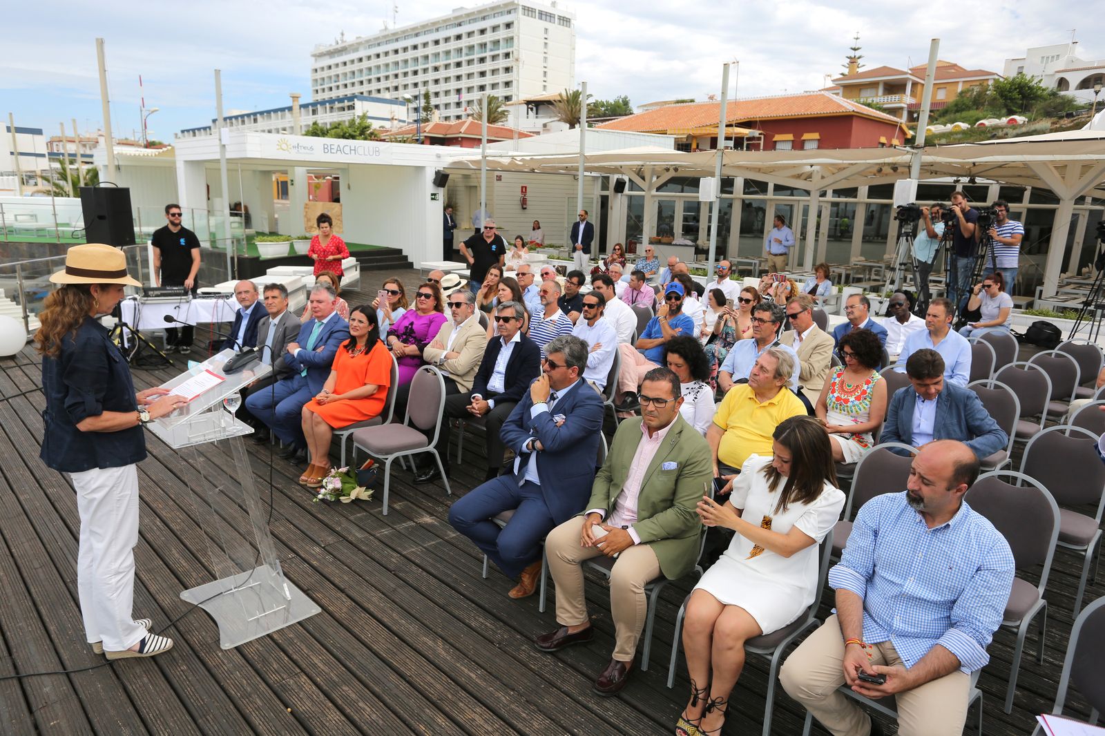 La Infanta Doña Elena asiste a varios talleres de prevención de la fundación Mapfre, en imágenes