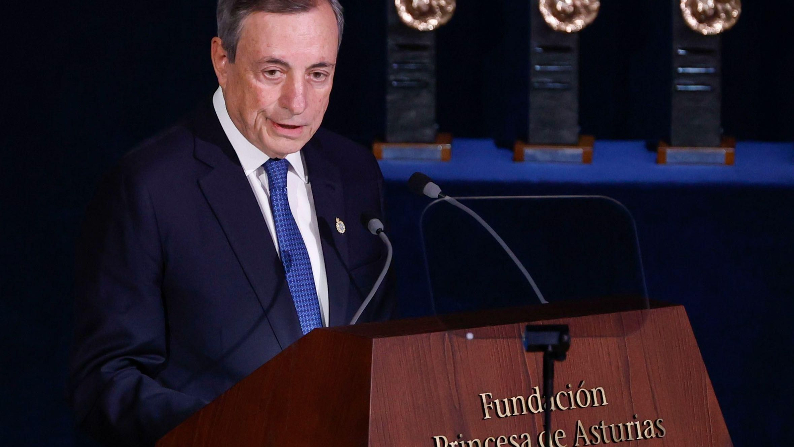 Mario Draghi, en la ceremonia de entrega de los Premios Princesa de Asturias, el viernes pasado.