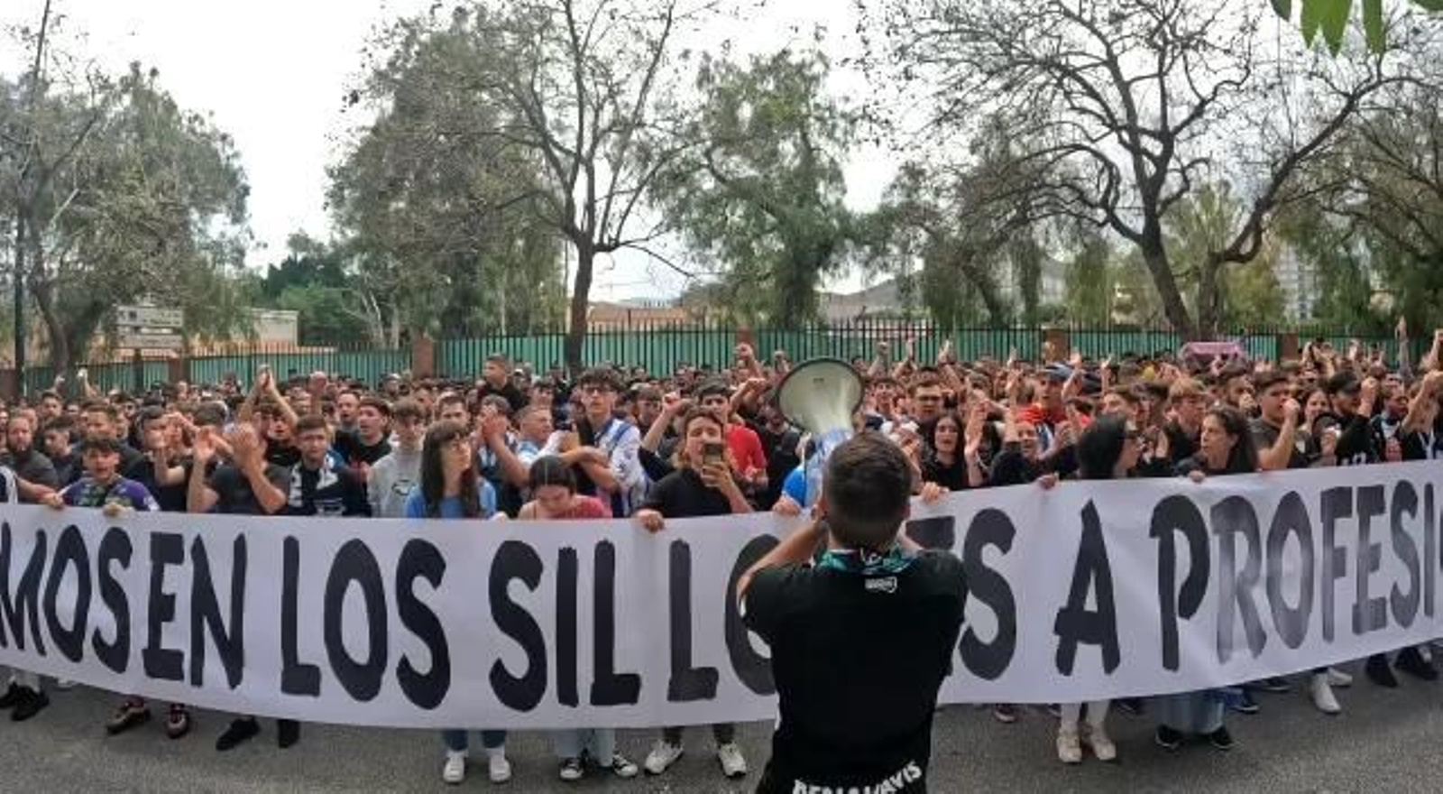 Los gritos de la afición contra los dirigentes del Málaga CF
