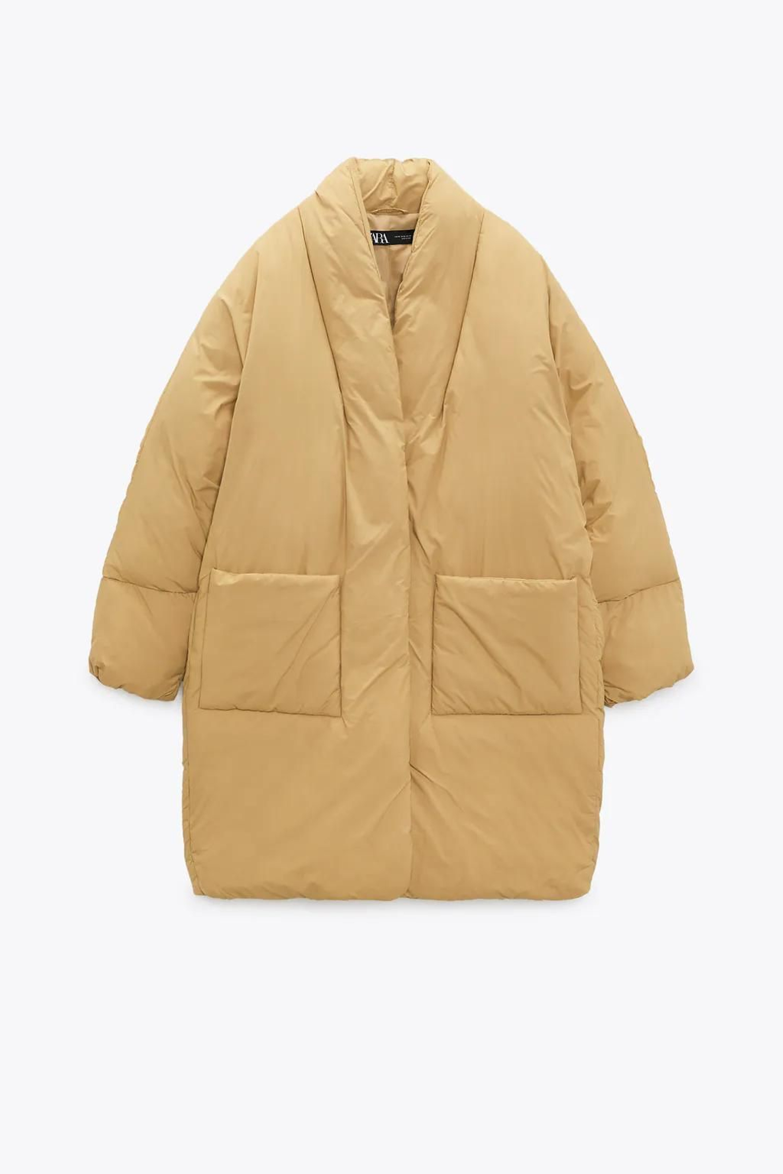 Chaquetón acolchado de Zara.