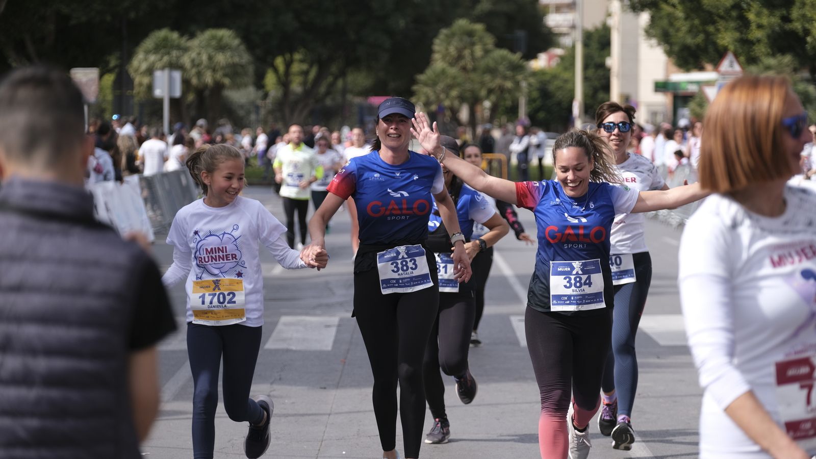 Imágenes de la Carrera de la Mujer 2023 en Almería
