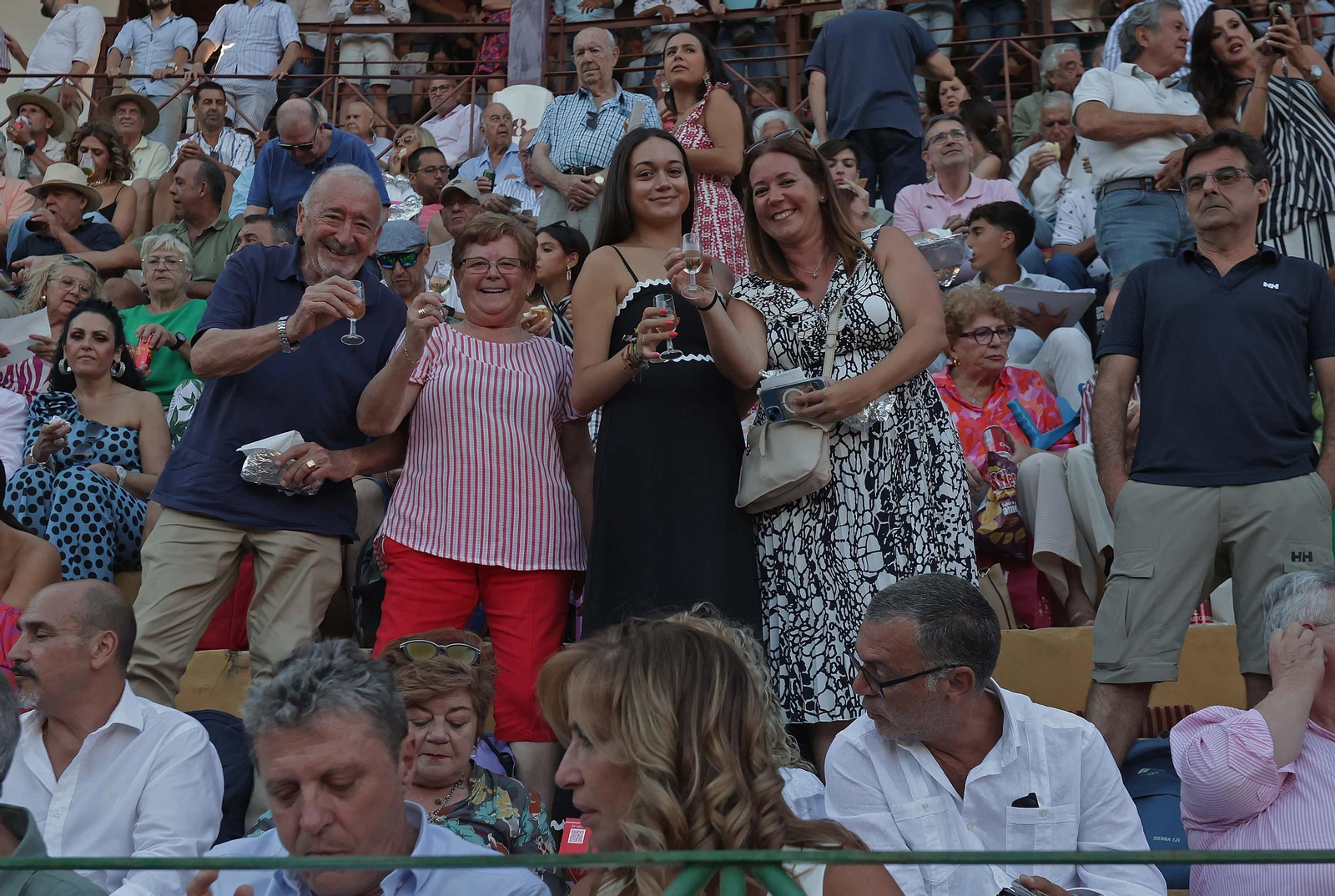 Búscate en la Plaza de Toros 'El Arenal' durante la corrida del viernes de la Feria de La Línea