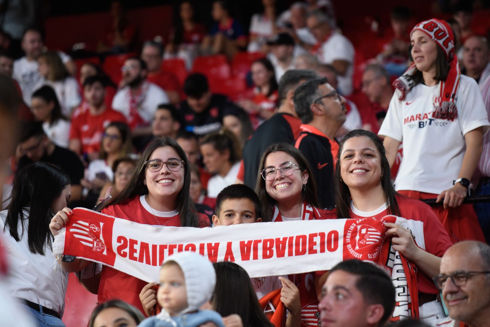 Búscate en la celebración del Sevilla, en el Sánchez-Pizjuán
