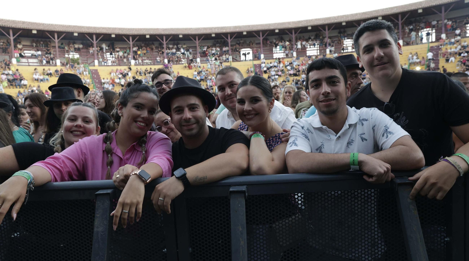 Fotos del concierto de El Barrio en La Línea