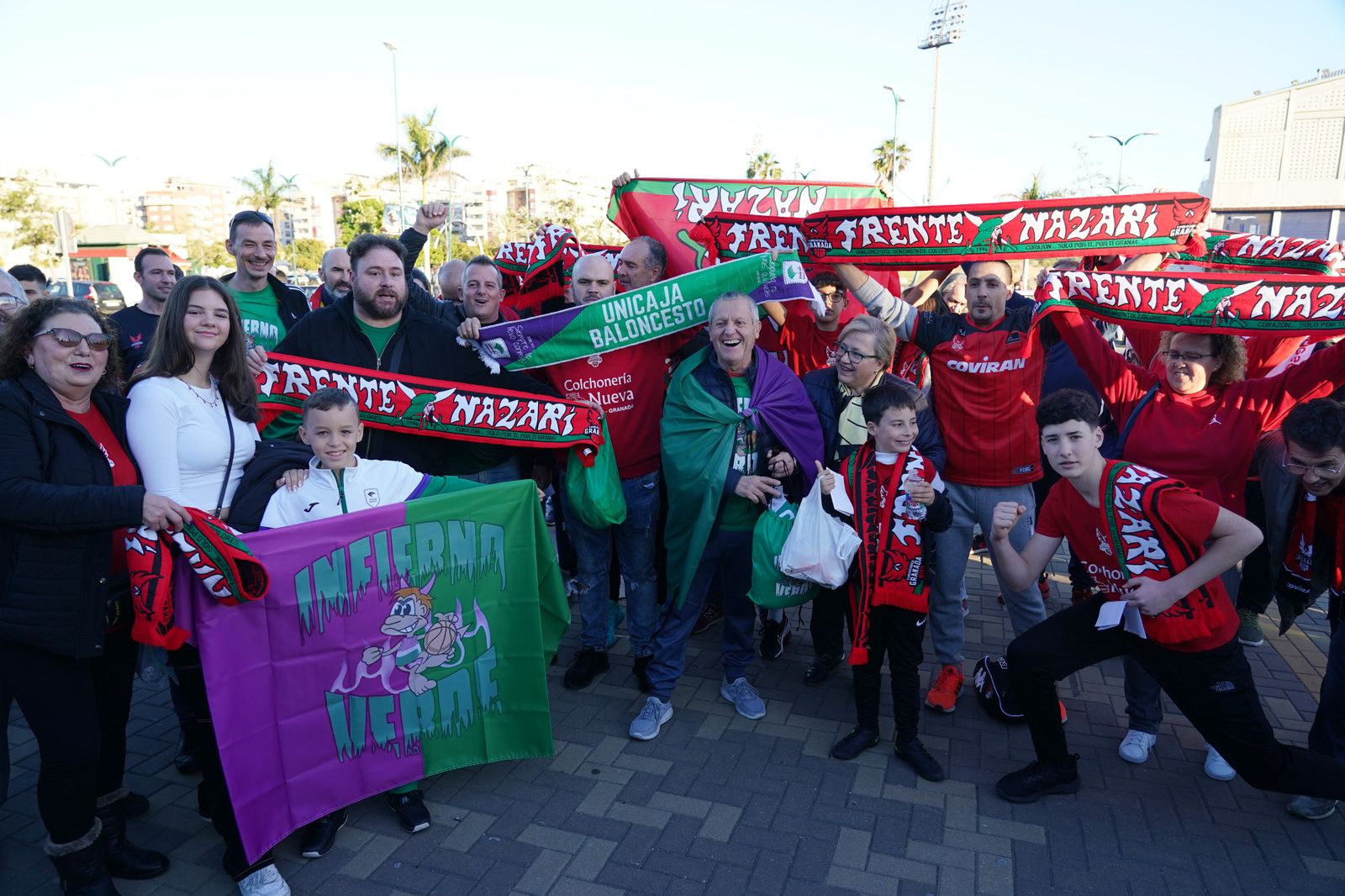 Ambas aficiones en el Unicaja-Covirán reciente